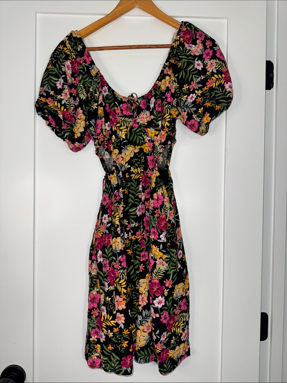 Liberty Love Black Floral Puff-Sleeve Mini Dress w/ Pink & Yellow Blooms Sz LG